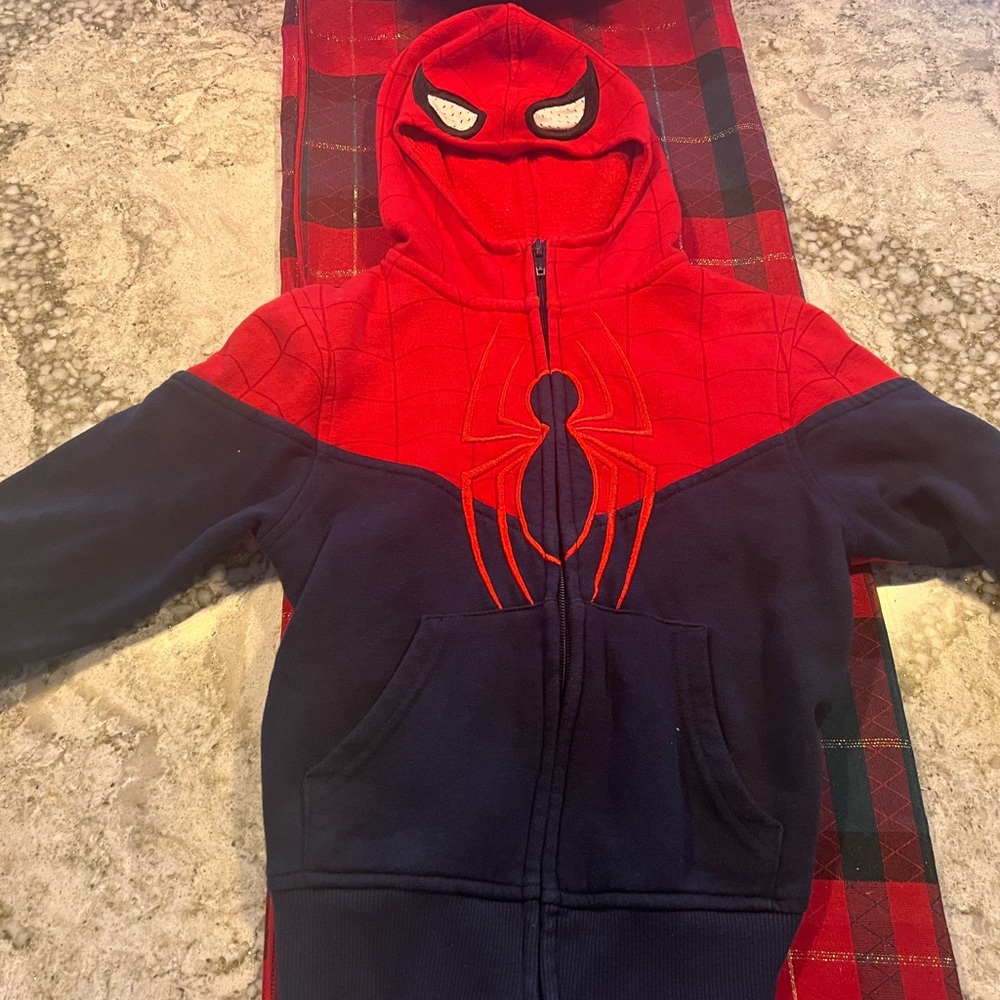 Boys size 5 Spider-Man hoodie.